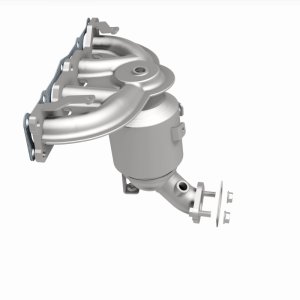 Hyundai Santa Fe Sport Catalytic Converter with Integrated Exhaust Manifold - Magnaflow - California Grade CARB Compliant - `13-`16