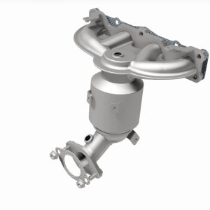 Kia Sorento Catalytic Converter with Integrated Exhaust Manifold - Magnaflow - California Grade CARB Compliant - `14-`15