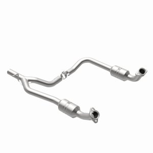 Ford E-150 Catalytic Converter - Magnaflow - Direct Fit, California Grade CARB Compliant - `09-`14