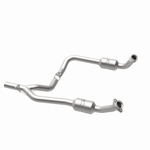 Ford E-150 Catalytic Converter - Magnaflow - Direct Fit, California Grade CARB Compliant - `09-`14