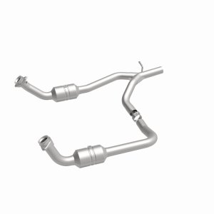 Ford E-250 Catalytic Converter - Magnaflow - Direct Fit, California Grade CARB Compliant - `09-`14