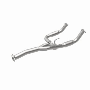 GMC Sierra 2500 HD Catalytic Converter - Magnaflow - California Grade CARB Compliant Direct-Fit - 2011