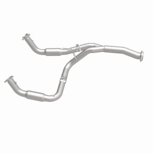 GMC Sierra 2500 HD Catalytic Converter - Magnaflow - California Grade CARB Compliant Direct-Fit - 2011
