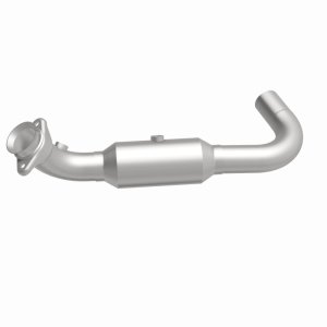 Lincoln Navigator Catalytic Converter - Magnaflow - California Grade CARB Compliant Direct-Fit - `07-`08