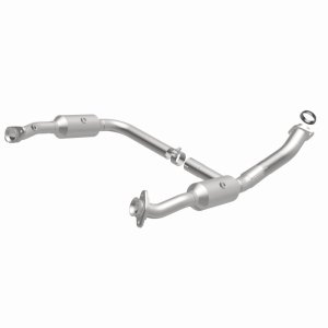 Ford Explorer Catalytic Converter - Magnaflow - Direct Fit - `06-`10 Ford Explorer Catalytic Converter - Magnaflow - Direct Fit - `06-`10