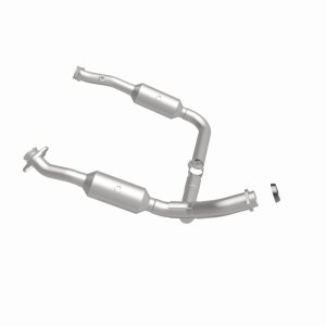 Ford Explorer Catalytic Converter - Magnaflow - Direct Fit - `06-`10 Ford Explorer Catalytic Converter - Magnaflow - Direct Fit - `06-`10
