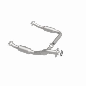 Ford Explorer Catalytic Converter - Magnaflow - California Grade CARB Compliant Direct-Fit - `06-`10