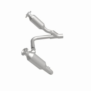 Chrysler Aspen Catalytic Converter - Magnaflow - California Grade CARB Compliant Direct-Fit - 2007