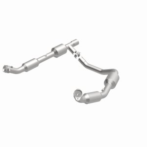 Ford E-150 Club Wagon Catalytic Converter - Magnaflow - Direct Fit - `04-`05