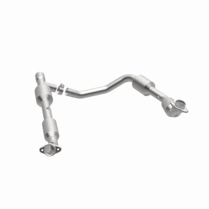 Ford E-150 Club Wagon Catalytic Converter - Magnaflow - Direct Fit - `04-`05