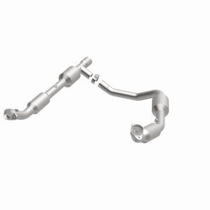 Ford E-150 Club Wagon Catalytic Converter - Magnaflow - Direct Fit - `04-`05