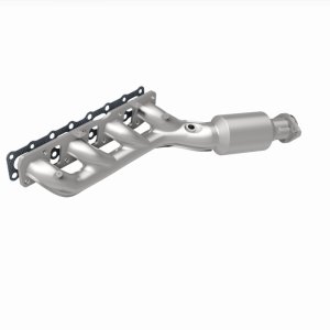 Nissan Titan Performance Exhaust - Magnaflow - California Grade CARB Compliant Direct-Fit - `05-`06