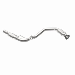 Chevrolet Express 2500 Catalytic Converter - Magnaflow - California Grade CARB Compliant, Direct-Fit - 2006