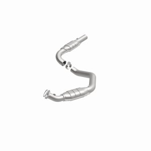 GMC Savana 3500 Catalytic Converter - Magnaflow - California Grade CARB Compliant, Direct-Fit - 2006