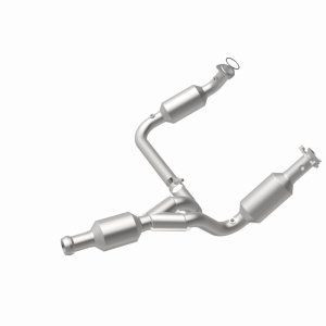 GMC Sierra 1500 Catalytic Converter - Magnaflow - California Direct-Fit - `09-`13