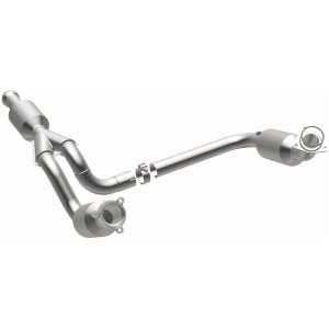 GMC Sierra 1500 Catalytic Converter - Magnaflow - California Direct-Fit - `09-`13