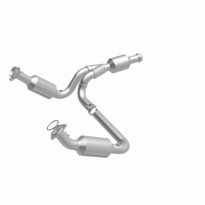 GMC Sierra 1500 Catalytic Converter - Magnaflow - California Direct-Fit - `09-`13