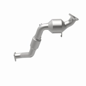 Volkswagen Touareg Catalytic Converter - Magnaflow - California Direct-Fit - 2010