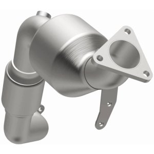 Volkswagen Touareg Catalytic Converter - Magnaflow - California Direct-Fit - 2010