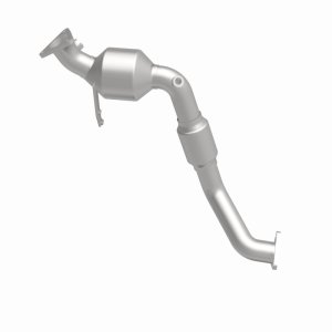 Volkswagen Touareg Catalytic Converter - Magnaflow - California Direct-Fit - 2010