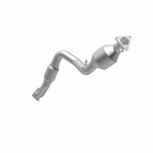 Volkswagen Touareg Catalytic Converter - Magnaflow - California Grade CARB Compliant Direct-Fit - 2010