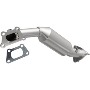 GMC Canyon Catalytic Converter - Magnaflow - Direct Fit - `15-`16 GMC Canyon Catalytic Converter - Magnaflow - Direct Fit - `15-`16