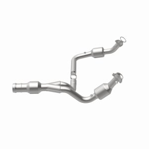 Cadillac Escalade Direct Fit Catalytic Converter - Magnaflow - California Grade CARB Compliant - `11-`14