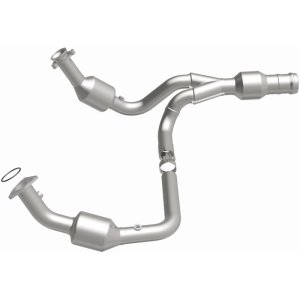 GMC Yukon Direct Fit Catalytic Converter - Magnaflow - California Grade CARB Compliant - `11-`15