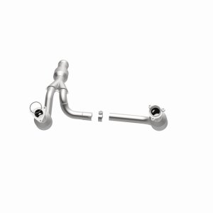 GMC Yukon XL Catalytic Converter - Magnaflow - California Grade CARB Compliant - `15-`16