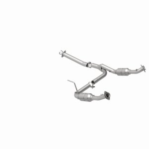 Ford Explorer Catalytic Converter - Magnaflow - HM Grade, Direct-Fit, Federal/EPA Compliant, Y-Pipe Assembly, Stainless Steel - `04-`05