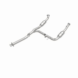 Ford Explorer Catalytic Converter - Magnaflow - HM Grade, Direct-Fit, Federal/EPA Compliant, Y-Pipe Assembly, Stainless Steel - `04-`05
