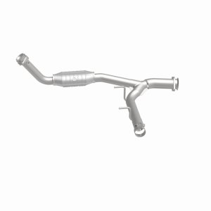 Ford Expedition Catalytic Converter - Magnaflow - HM Grade Direct-Fit - `05-`06