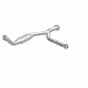 Ford Expedition Catalytic Converter - Magnaflow - HM Grade Direct-Fit - `05-`06