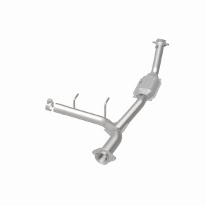 Ford Expedition Catalytic Converter - Magnaflow - HM Grade Direct-Fit - `05-`06