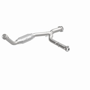 Lincoln Navigator Catalytic Converter - Magnaflow - HM Grade Direct-Fit - `05-`06
