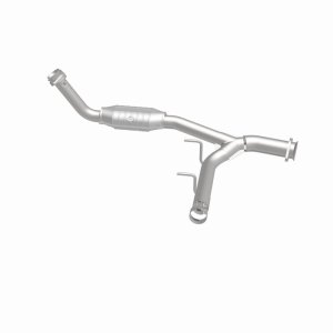 Lincoln Navigator Catalytic Converter - Magnaflow - HM Grade Direct-Fit - `05-`06