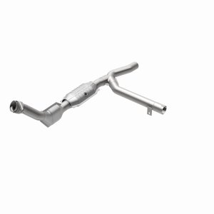 Ford Expedition Catalytic Converter - Magnaflow - HM Grade Direct-Fit - `01-`02
