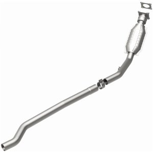 Chrysler Town & Country Catalytic Converter - Magnaflow - HM Grade Direct-Fit - `96-`00