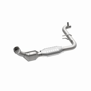 Ford F-150 Heritage Catalytic Converter - Magnaflow - HM Grade Direct-Fit - 2004
