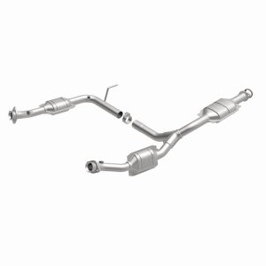 Ford Explorer Catalytic Converter - Magnaflow - Direct Fit - `02-`04 Ford Explorer Catalytic Converter - Magnaflow - Direct Fit - `02-`04
