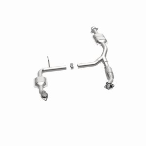 Ford Explorer Catalytic Converter - Magnaflow - Direct Fit - `02-`04 Ford Explorer Catalytic Converter - Magnaflow - Direct Fit - `02-`04