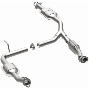 Ford Explorer Catalytic Converter - Magnaflow - Direct Fit - `02-`04 Ford Explorer Catalytic Converter - Magnaflow - Direct Fit - `02-`04