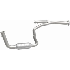 Jeep Liberty Catalytic Converter - Magnaflow - HM Grade Direct-Fit - 2004 Jeep Liberty Catalytic Converter - Magnaflow - HM Grade Direct-Fit - 2004