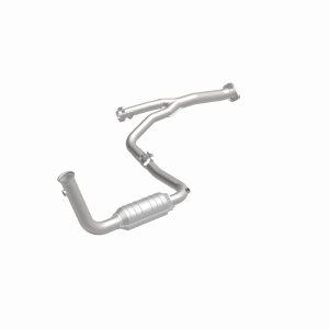Jeep Liberty Catalytic Converter - Magnaflow - HM Grade Direct-Fit - 2004 Jeep Liberty Catalytic Converter - Magnaflow - HM Grade Direct-Fit - 2004