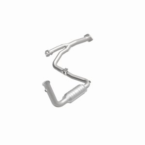 Jeep Liberty Catalytic Converter - Magnaflow - HM Grade Direct-Fit - 2004 Jeep Liberty Catalytic Converter - Magnaflow - HM Grade Direct-Fit - 2004