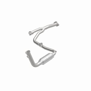 Jeep Liberty Catalytic Converter - Magnaflow - HM Grade Direct-Fit - 2004 Jeep Liberty Catalytic Converter - Magnaflow - HM Grade Direct-Fit - 2004