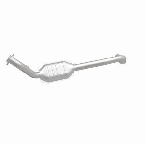 Dodge Ram 1500 Catalytic Converter - Driver Side - Magnaflow - HM Grade Direct-Fit, Federal/EPA Compliant - `04-`05