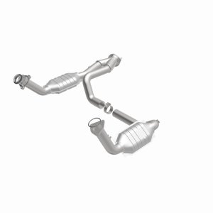 Chevrolet Silverado 1500 Catalytic Converter - Magnaflow - Direct-Fit - `99-`06