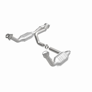 Chevrolet Silverado 1500 Catalytic Converter - Magnaflow - Direct-Fit - `99-`06