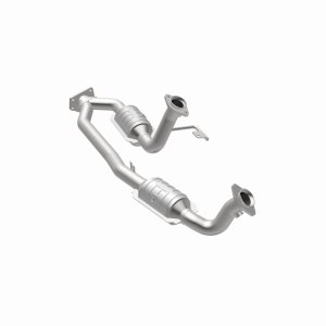 Ford Windstar Catalytic Converter - Magnaflow - Direct Fit, HM Grade - `01-`03